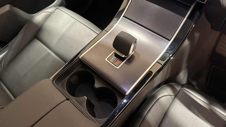 Land Rover Range Rover Velar 2.0 D200 MHEV Dynamic SE 5dr Auto Diesel Estate